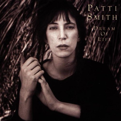 Patti Smith - Dream Of Life - CD - CD Muy Buen Estado / Portada Muy Buen Estado (VG+/VG+)